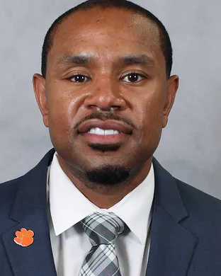 Clemson Tigers Basketball Inglewood