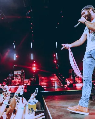 Thomas Rhett Anaheim